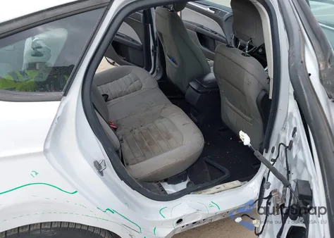 2013 Ford Fusion S из США, поврежденный, VIN 3FA6P0G7XDR117198